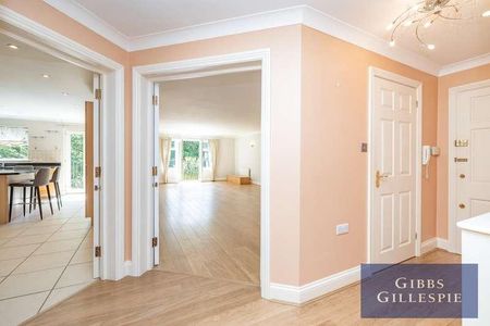 Ducks Hill Road, Northwood, HA6 - Photo 2
