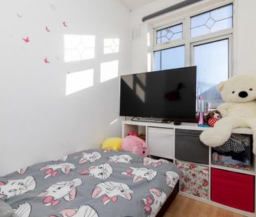 3 bedroom terraced house to rent - Photo 6