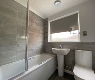 4, Holmlea Close - Photo 3