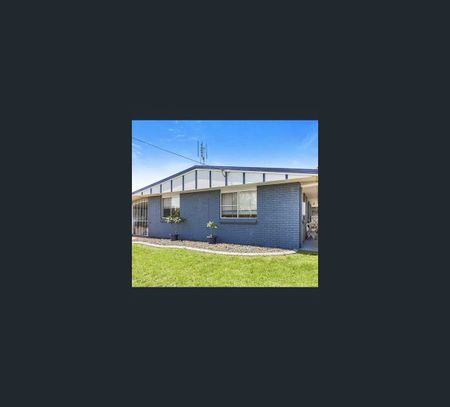 28 Dalgleish Street, South Toowoomba, Qld 4350 - Photo 3