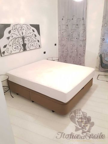 Трёхкомнатная квартира в самом центре Милана - Photo 2