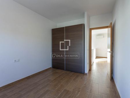 Excellent 3-bedroom house for rent in Godella, Valencia - Photo 4