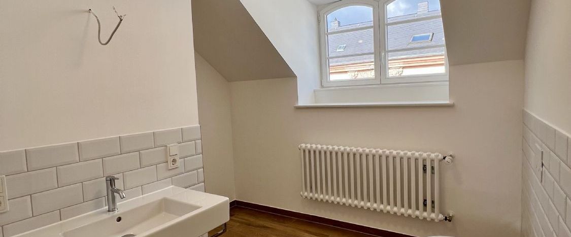 Elegante 2 Zimmer Wohnung in kernsaniertem Altbau - Photo 1