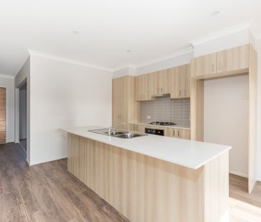 Brand New Luxury Living in the Heart of Berwick - Photo 3