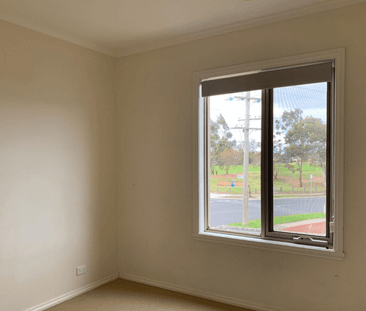 Convenient Living: Family-Friendly Townhouse Walking Distance to Ev... - Photo 4