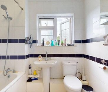 Room in a Shared Flat, Grundy St, E14 - Photo 5