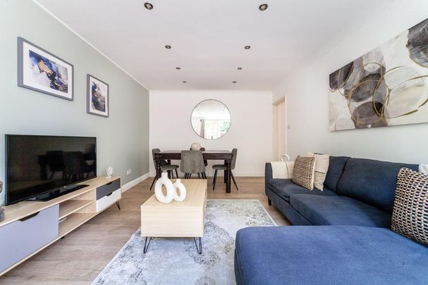 2 bedroom ground floor flat to rent - Photo 1