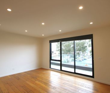 Inspections are by appointment only, attendance must be registered. - Photo 6