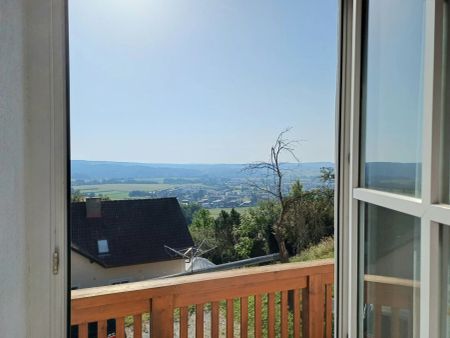 Bestlage - Wohnen am Ring, sonnige 2 ZI mit Balkon und schönen Ausblick, Parkplatz - Photo 4
