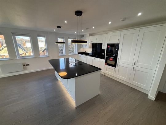 3 bedroom apartment to rent - Photo 1