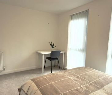 1 bedroom in a house share to rent - Photo 1