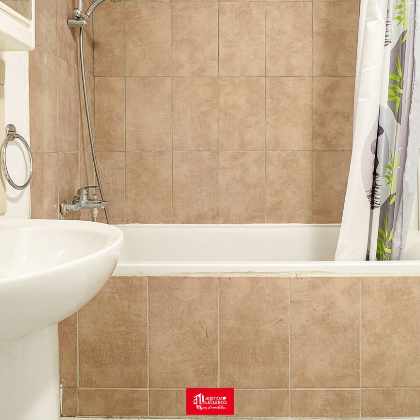 Appartement - à louer - - Photo 1