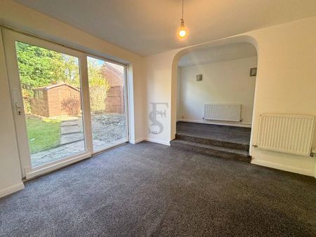 3 bedroom detached house to rent - Photo 2