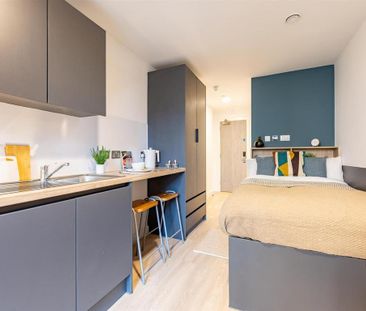 Studio to rent - Photo 1