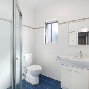 Charming 2-Bedroom Apartment in Bexley - Photo 2