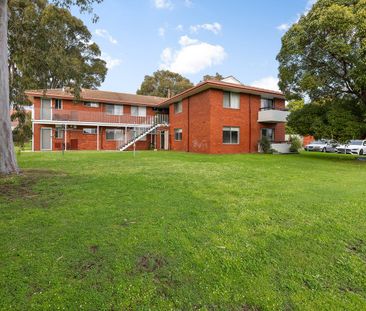 RENOVATED 2 BEDROOM UNIT - INSPECTION WILL IMPRESS ! - Photo 6