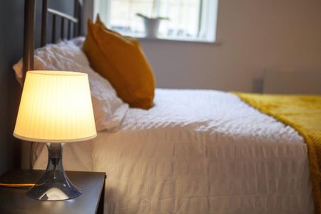 1 bedroom in a house share to rent - Photo 3