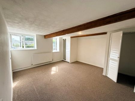 Willand, Cullompton - Photo 2