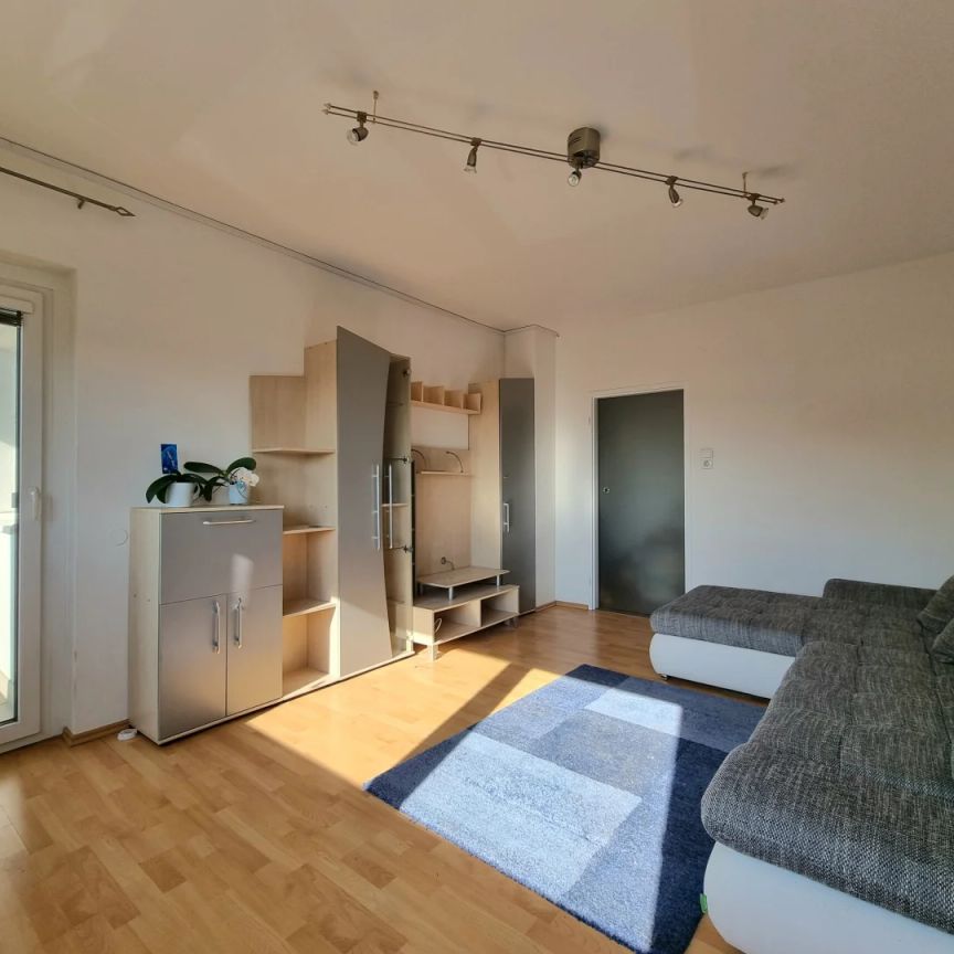 Helle 2-Zimmer-Wohnung mit Loggia & Parkplatz – nahe Traisenpark und Seen - Photo 1