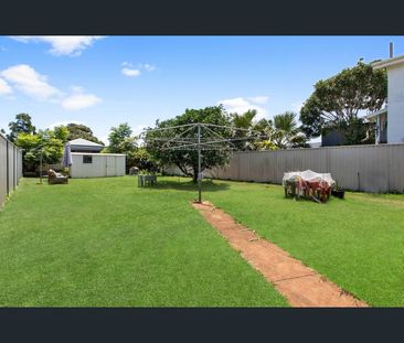 577 Oxley Avenue, Scarborough, Qld 4020 - Photo 3