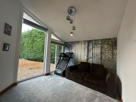 Ellesmere Green, Salford - Photo 3