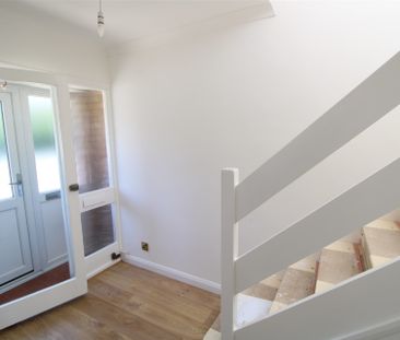 Mersea Road, Colchester - Photo 2