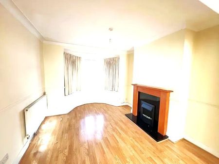 3 bedroom end of terrace house to rent - Photo 3