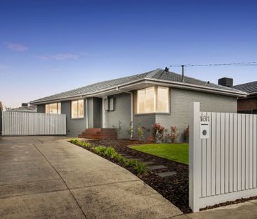 Stylish Family Home ! - Photo 3