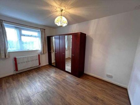 Weekes Drive, Slough, SL1 - Photo 4