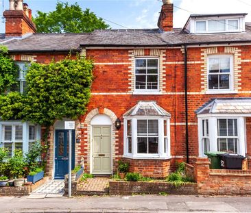 Beautiful Victorian terrace in a sought-after cul-de-sac - Photo 4