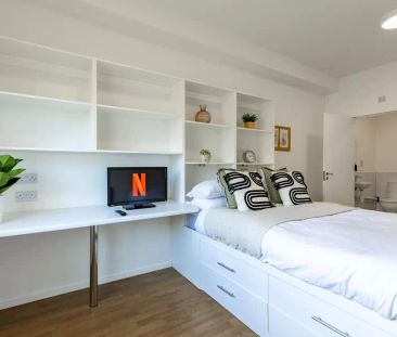 Terraced 1 Bed Apartment - Photo 4