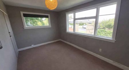 Spacious and Convinient Family Home - Photo 2