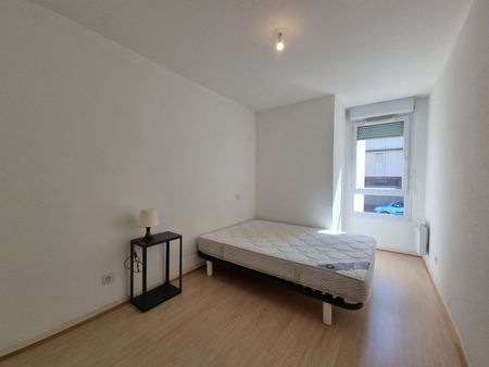 Appartement meublé type 3 avec place de parking privative et balcon - Photo 5