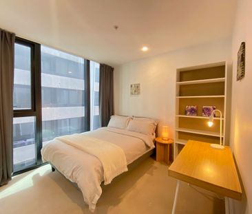 Furnished High Level Two Bedroom, Bills Included, Stunning View - Photo 3