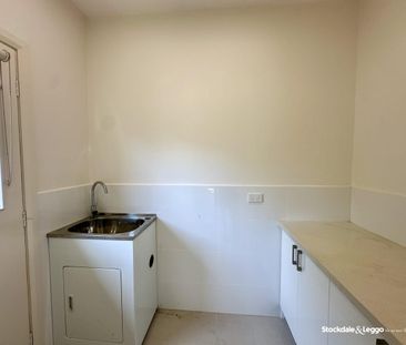 SPACIOUS 3 BEDROOM UNIT IN DOVETON - Photo 3