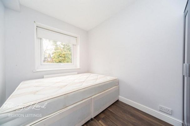 4 bedroom flat to rent - Photo 1