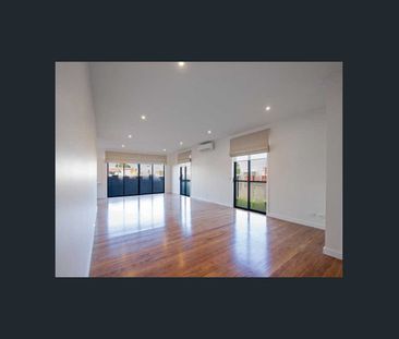 Stylish and Spacious Living in a Sought-After Cheltenham Pocket - Photo 4