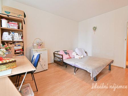 Pronájem bytuRenting an apartment 3+1, 64 m2 - Photo 2