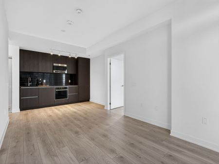 For Lease - 110 Broadway Avenue Unit# 2405, Toronto, Ontario - Photo 3