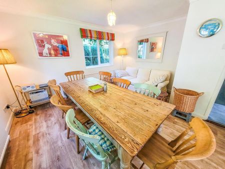 4 bedroom detached house to rent - Photo 3