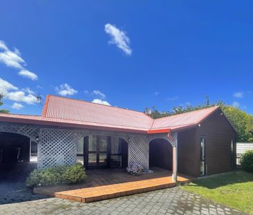 PETONE LIVING - Photo 1