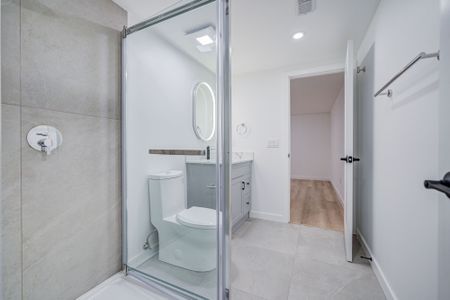 For Lease - 2417 Mississauga Road, Mississauga, Ontario - Photo 2