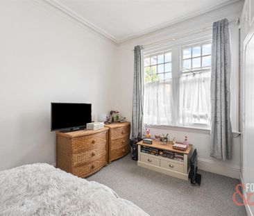 Vallance Gardens, Hove - Photo 3