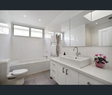 14 Moffat Street, South Yarra, Vic 3141 - Photo 6