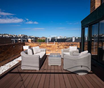 Wonderful penthouse with panoramic views for rent in a private resi... - Photo 6