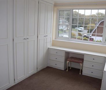 3 bedroom link detached house to rent - Photo 4