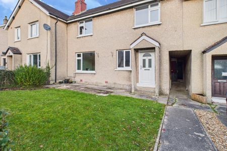 3 bedroom terraced house to rent - Photo 2