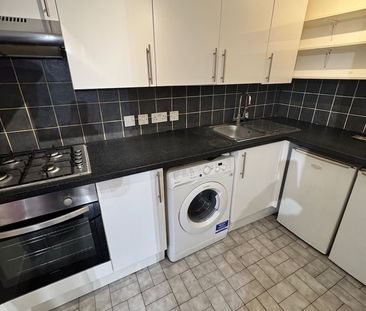 1 Bed Flat, Mornington Crescent, NW1 - Photo 4