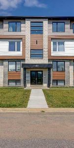 TRÈS BEAU 6 1/2 - LIBRE IMMÉDIATEMENT! - Photo 3