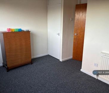 3 bedroom detached house to rent - Photo 3